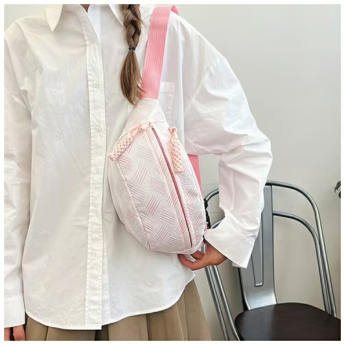 休閒斜挎小胸包